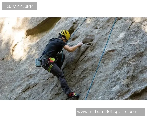 武汉攀岩队引领力量变革助力运动热议攀岩新风尚